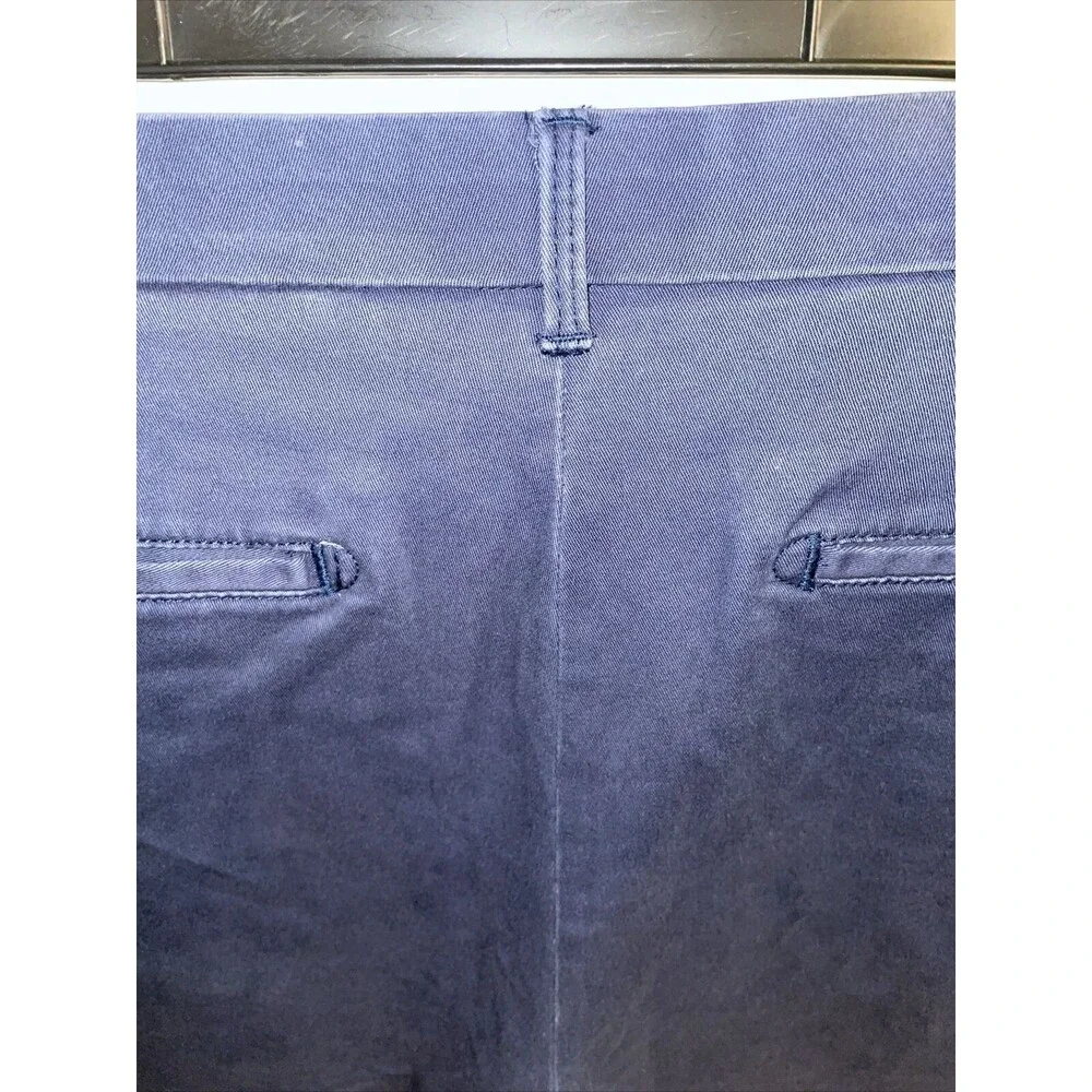 Izod Saltwater Casual Shorts Mens Size 38 Waist Blue Inseam 10 Rise 12 Zip Fly